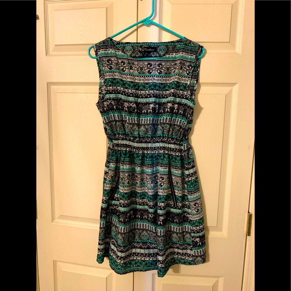 Boutique Elephant Pattern dress with pockets
